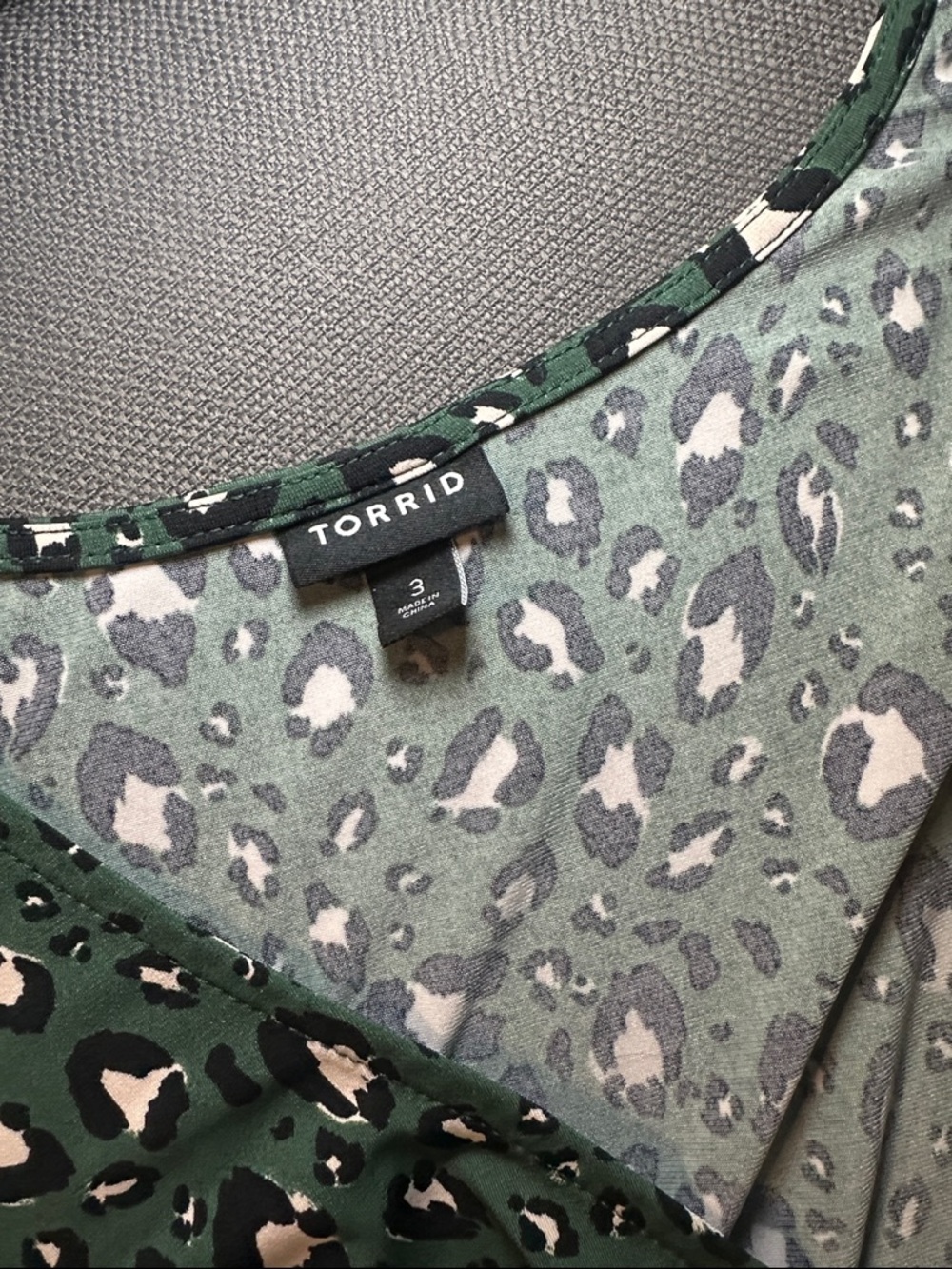 torrid Green Leopard Print Surplice hi low Maxi Dress - Picture 2 of 3